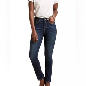 BANANA Republic. Skinny high waisted slim cut. Medium/dark wash.